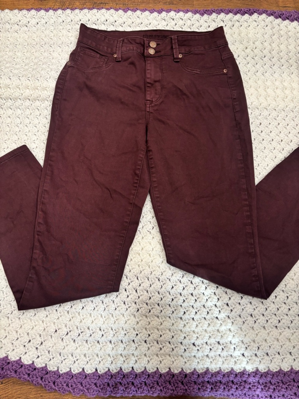 Maurices Women’s High-Rise Jeans in Deep Burgundy Size M Regular